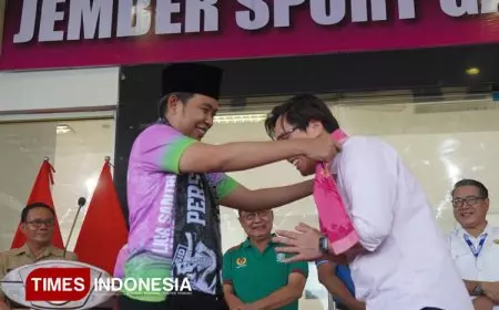 Bupati Jember Berikan Bonus dan Beasiswa untuk Atlet Porprov Jawa Timur 2025