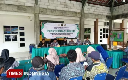Masyarakat Desa di Gresik Diajak Tingkatkan Kesadaran Hukum