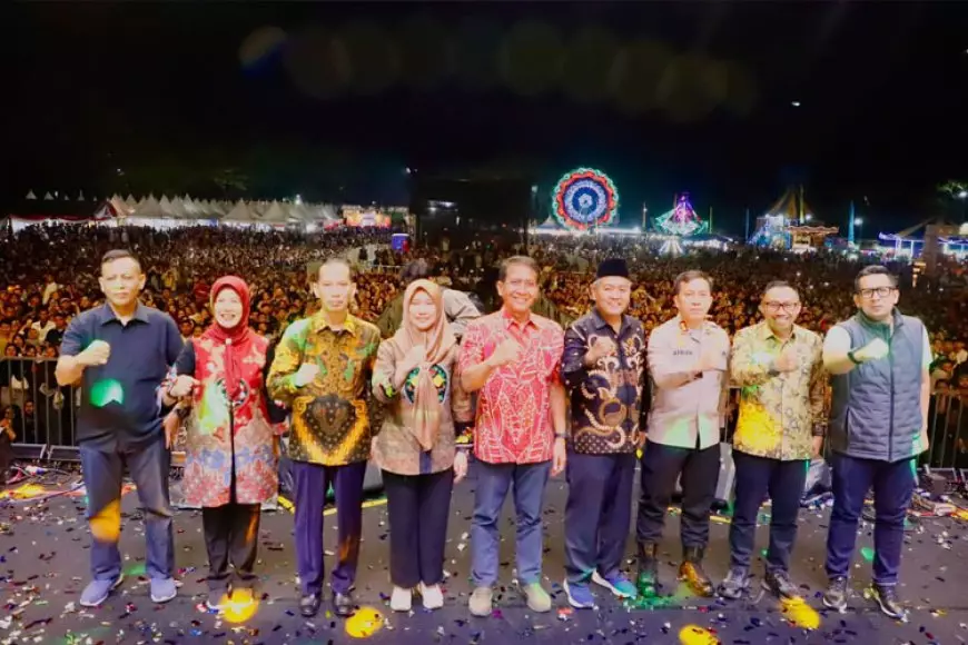 Sediakan Rumah Curhat bagi Masyarakat, DPRD Jatim Luncurkan Platform ‘CUAN’ di Ajang Pasar Rakyat