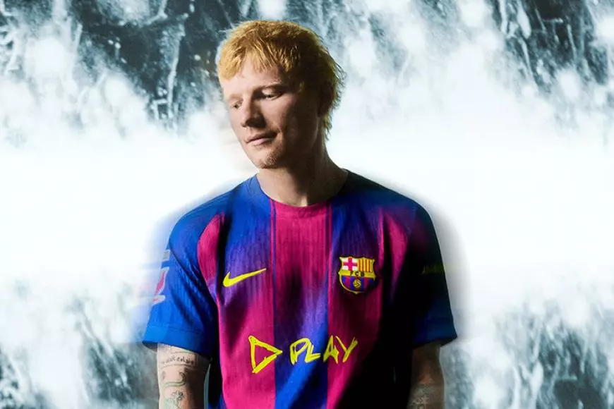Ed Sheeran Collabs Bareng Barcelona, Pasang Logo Album Play di Jersey