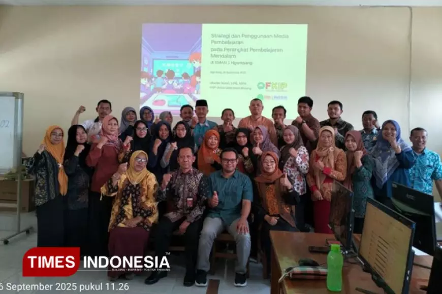 Guru “Ngoprek” Media Pembelajaran di SMAN 1 Ngantang, FKIP UNISMA Hadirkan Praktik Deep Learning