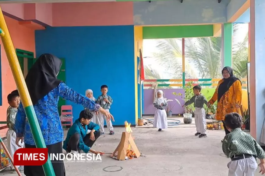 TK MUSLIMAT NU 40 Malang Terapkan Pembelajaran Mitigasi Bencana bersama Mahasiswa PPLK UNISMA 2025