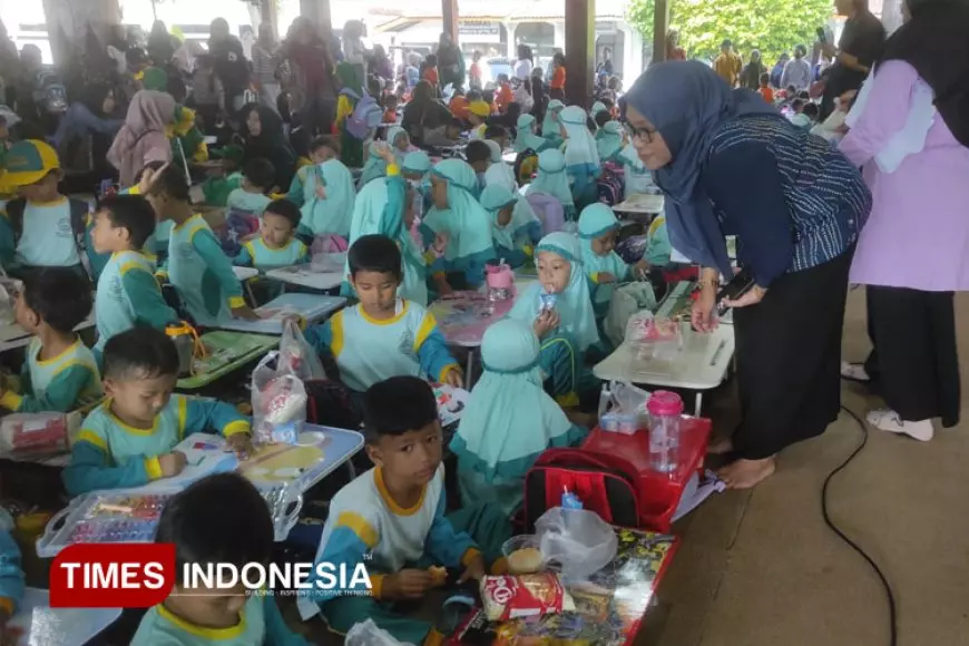 Ratusan Anak TK di Banjarnegara Ikuti Lomba Mewarnai Gambar  'Sampahku Tanggung Jawabku'