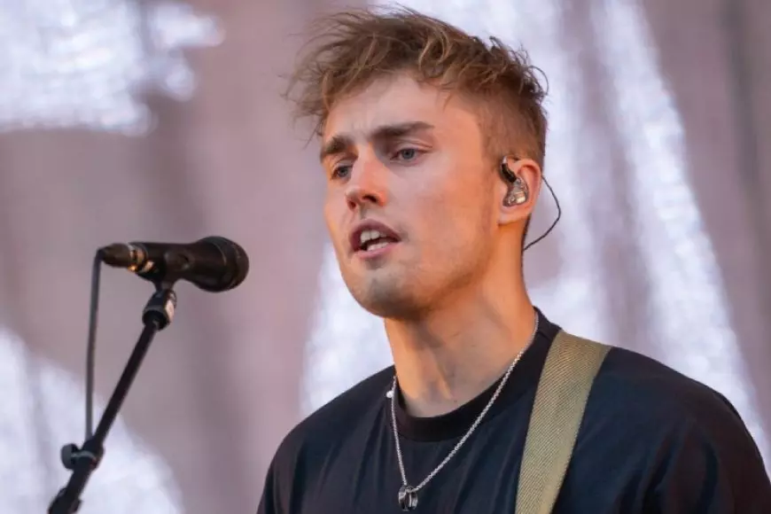 Elton John Isi Riff Piano untuk Lagu Talk To You Sam fender
