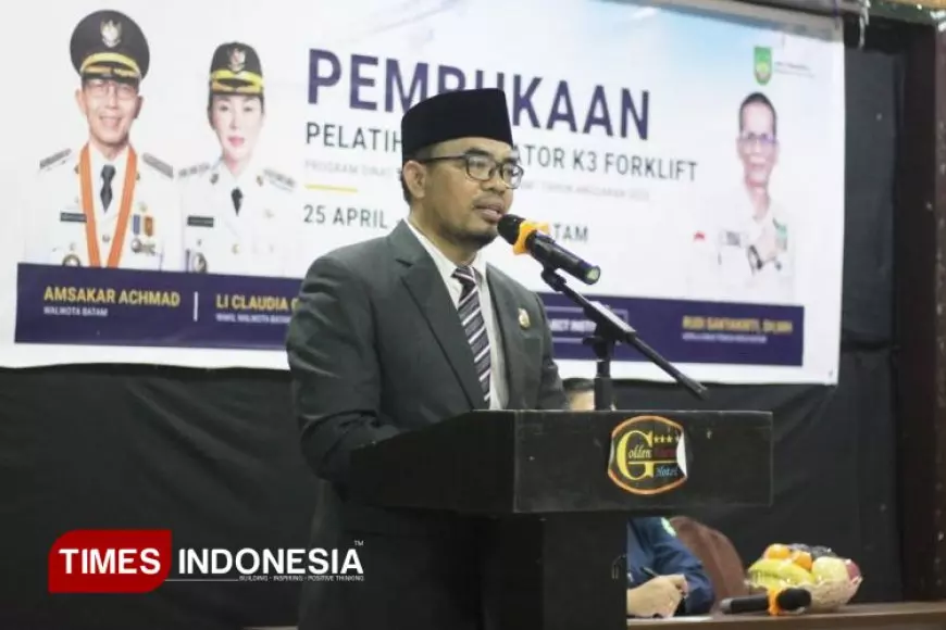 Dari Biologi ke Birokrasi, Kiprah Moh Zaini Alumni UNISMA yang Kini Pimpin Bidang di Disnaker Kota Batam