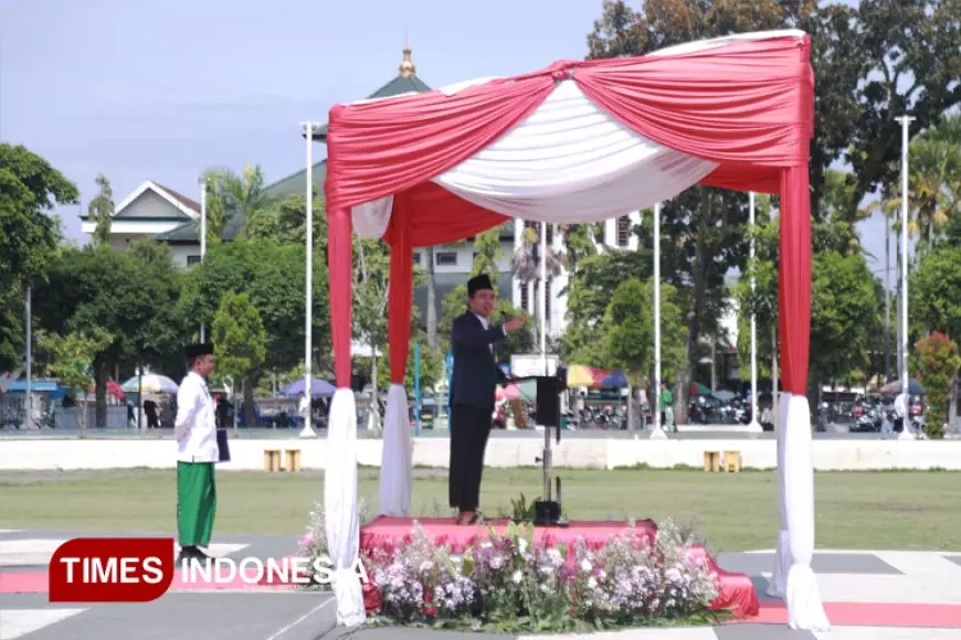 Pimpin Upacara Peringatan HPN 2025, Fawait: Pertama Kali Santri Pimpin Jember