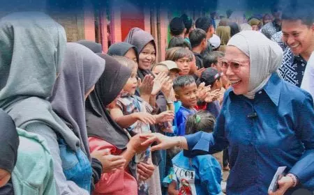 Lola Nelria Bangun MCK di Garut: Komitmen NasDem Bekerja Untuk Rakyat