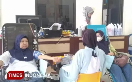Berdesakan, Warga Desa Tanggul Kulon Ikut Donor Darah