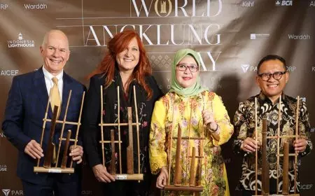 Indonesia Lighthouse Rayakan 15 Tahun Pengakuan Angklung Warisan Budaya Takbenda UNESCO