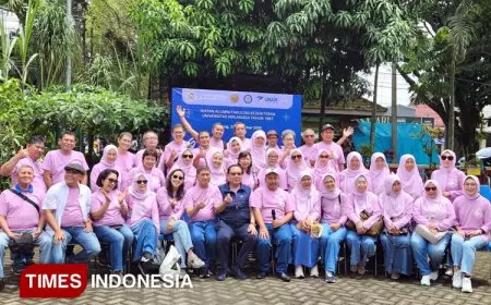 Baksos dan Penyuluhan Kesehatan oleh Dokter Alumni FK Unair 1987 bagi Puluhan Lansia