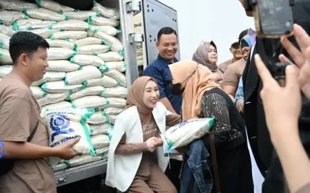 Dokter Reza Gladys Dirikan Yayasan, Berikan 1000 Sembako hingga Pengobatan Gratis untuk Warga Cianjur