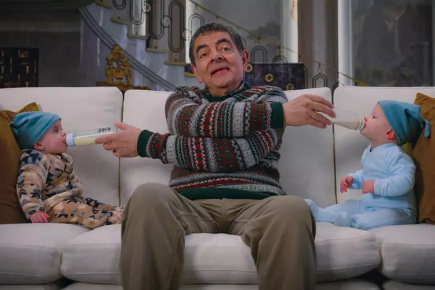Rowan Atkinson Hangatkan Natal Lewat Series Man vs Baby