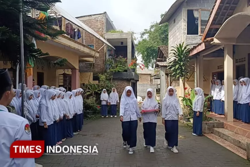 Ponpes Roudlotul Ulum Tanamkan Jiwa Kepahlawanan Melalui Peringatan 10 November