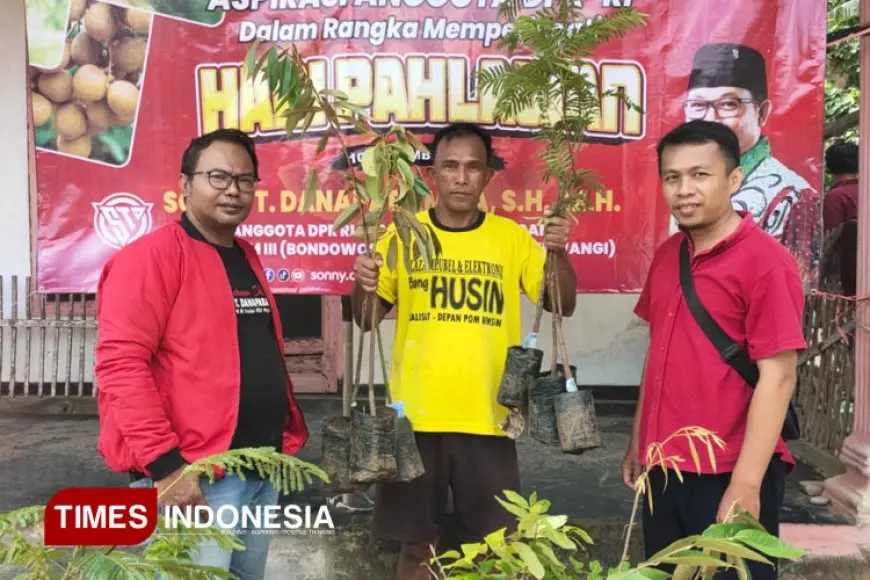 Legislator RI Ini Ajak Petani di Bondowoso Tanam Pohon Buah