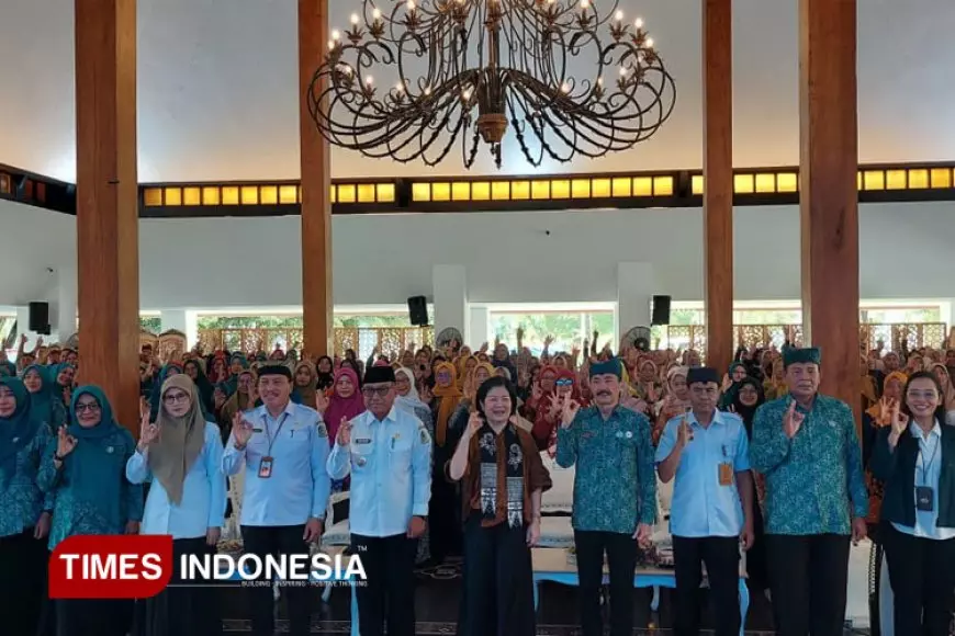 Datangkan Ahli Gizi Nasional dr. Tan Shot Yen, Dinkes Banyuwangi Cetak Kader Posyandu ‘Cerdas Gizi’