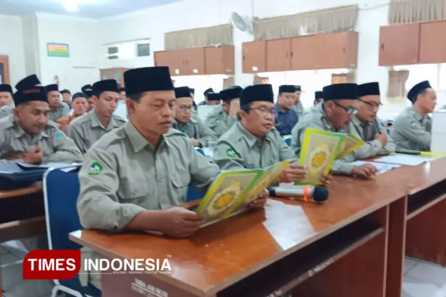 Peringati Haul RKH. Muhammad Badruddin Anwar Ke-9, SMA An Nur Malang Gelar Khotmil Qur'an