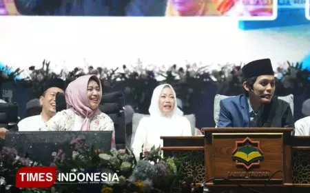 Dzikir Akbar Bersama Gus Iqdam, Ribuan Jamaah Doakan Keselamatan Bangsa Indonesia dari Bencana