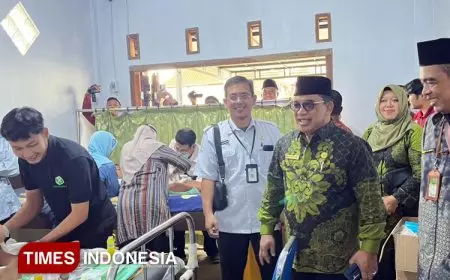 Baksos Kemenag Kabupaten Malang di Ngajum, Khitan Masal dan Serahkan Bantuan Santunan