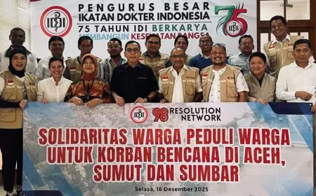 Eksponen 98 Percayakan Rp98 Juta ke PB IDI untuk Tangani Kesehatan Korban Bencana