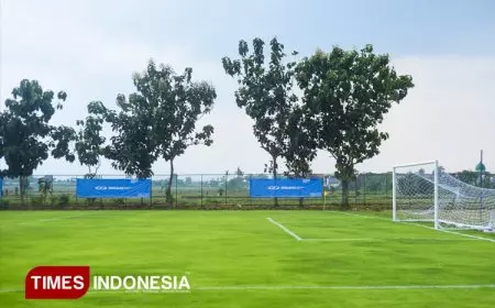 Dendi Santoso–Dalmiansyah Wujudkan Dreams Football Pitch di Malang