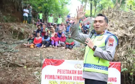 Polres Banjarnegara Bangun Jembatan Akses Pendidikan Penghubung Desa Serang ke Winong Bawang