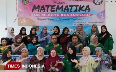 Mahasiswa Magister UNISMA Berikan Pelatihan Pembuatan E-Book Heyzine-Canva Kepada Guru Melalui MGMP