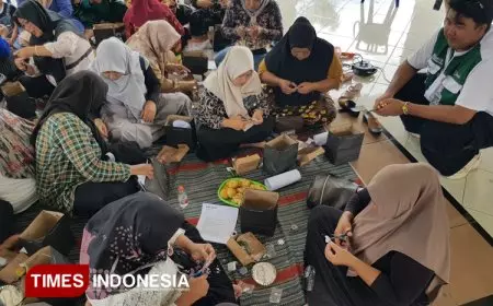 Ibu-Ibu di Singosari Malang Dilatih Akuntansi hingga Olah Limbah Plastik