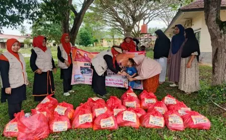 BKOW Aceh - Sumsel Salurkan Bantuan Kemanusiaan untuk Warga Terdampak Bencana
