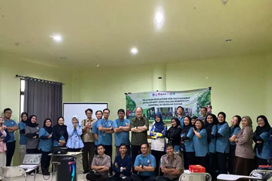 Dosen UNESA Dorong Transformasi Pembelajaran Berkelanjutan di SD Labschool UNESA 2