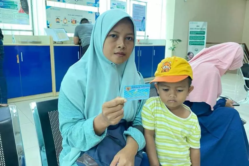Berkat Program JKN, Fitri Bisa Membawa Sang Mertua Berobat dengan Tenang Tanpa Biaya