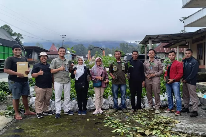 Tingkatkan Produktivitas Kopi Flores, Mahasiswa Polbangtan Malang Dampingi Petani