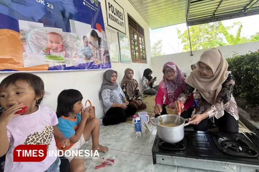 Mahasiswa KKN-T BKKBN UNIPMA Sosialisasi dan Pelatihan Pembuatan MP-ASI di Posyandu Desa Kedungjati