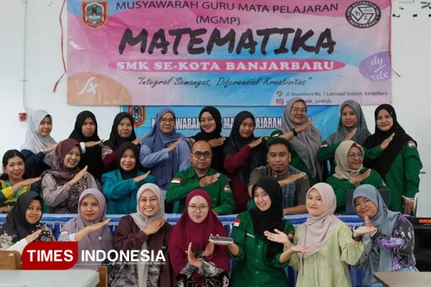 Mahasiswa Magister UNISMA Berikan Pelatihan Pembuatan E-Book Heyzine-Canva Kepada Guru Melalui MGMP