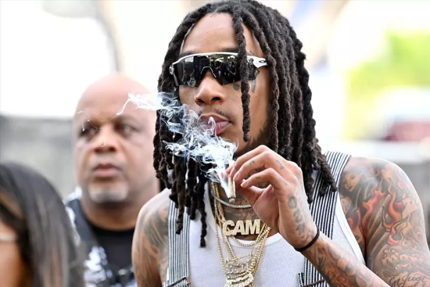 Hisap Ganja Saat Manggung, Wiz Khalifa Dijatuhi Hukuman 9 Bulan Penjara di Rumania