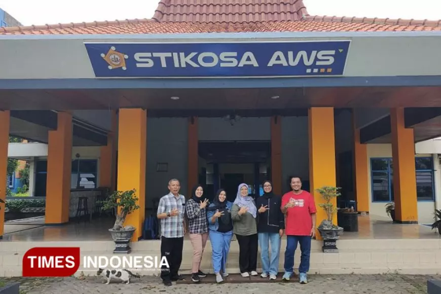 Prodi Ilmu Komunikasi Unmer Malang Benchmarking ke STIKOSA AWS Surabaya Bahas Akreditasi & Mutu Akademik