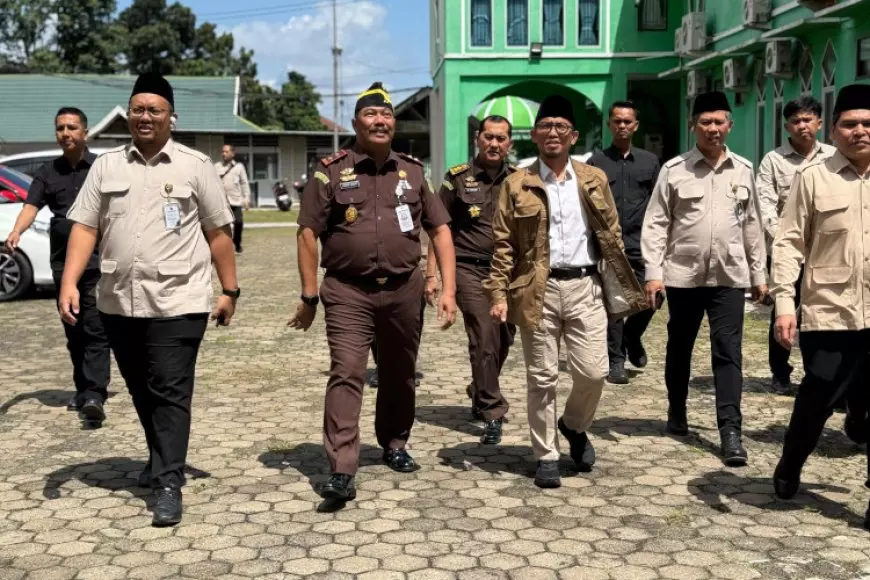 Lama Mangkrak, Wamenhaj bersama Kejaksaan Tinjau Asrama Haji Jambi