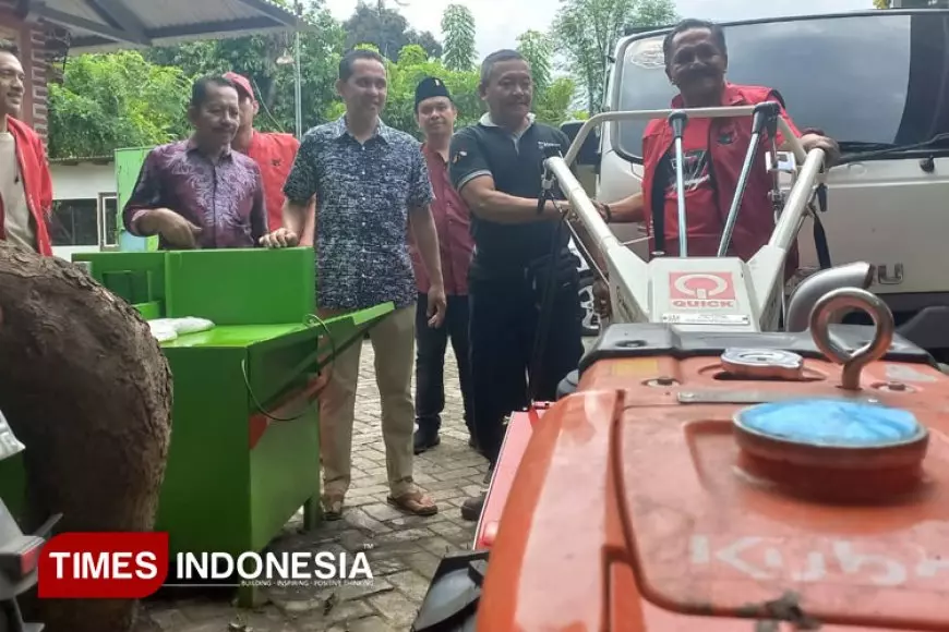 PDIP Jatim Dorong Produktivitas Tembakau Probolinggo, Beri Bantuan Alat Pertanian