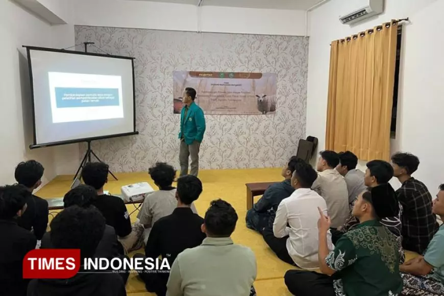 Pemberdayaan Pemuda Desa melalui Pelatihan Pembuatan Silase sebagai Solusi Pakan Ternak di Desa Pakel