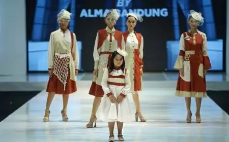 Alma Keinarra Rahmadiandra Hadirkan Koleksi “Daphne: From My Bedtime Stories to Yours” di Malang Fashion Week
