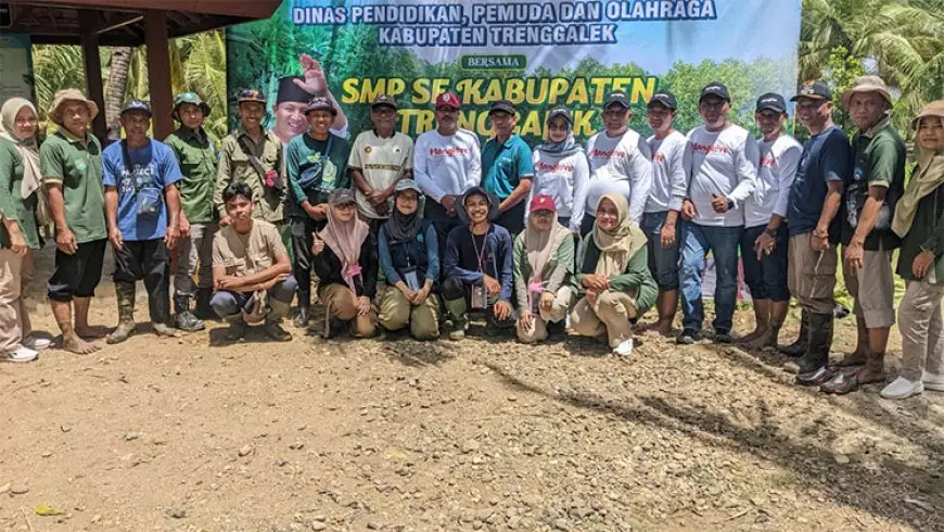 Kolaborasi Riset Lapangan oleh UPN Veteran dan Desa Wonocoyo sebagai Manifestasi Blue Economy di Pesisir Trenggalek