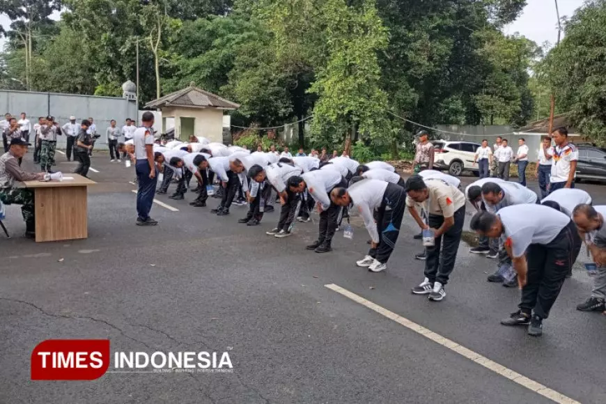 Tingkatkan Semangat dan Kedisiplinan, PPIH Arab Saudi Adu Baris Berbaris
