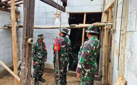 Komitmen untuk Rakyat, Dandim 0709/Kebumen Awasi Pembangunan Rumah Sanmartan