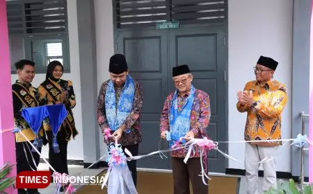 Mendikdasmen Resmikan 132 Sekolah Hasil Revitalisasi di Jember