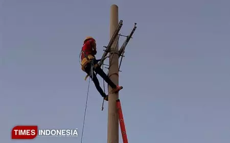 Listrik Raas Padam, Warga Mulai Siapkan Lampu Portable Khawatir hingga Idul Fitri
