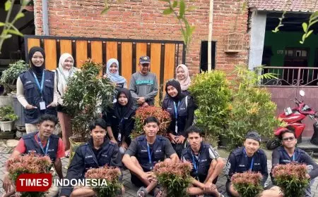 Mahasiswa KSM-T UNISMA Hijaukan Jalan Dusun Dumpul, Antisipasi Erosi dan Longsor