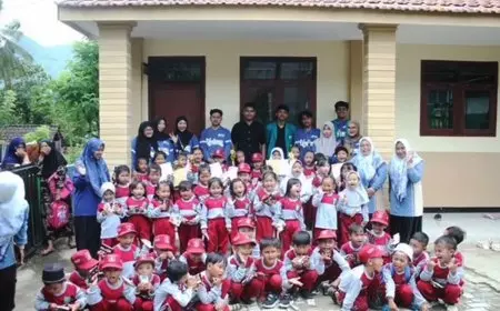 Asah Kreativitas Sejak Dini, Mahasiswa KSM-T 07 Unisma Gelar Lomba Mewarnai dan Kolase di RA Al Marhamah Malang