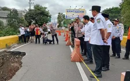 Wagub Emil Sebut Jembatan Ambles di Bondowoso Akan Dibangun Ulang dengan Nilai Rp17,5 M