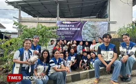 Mahasiswa KKN UNMER Bangun Kumbung Jamur, Dorong Kemandirian Ekonomi Warga Dusun Krobyoan