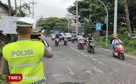 Tingkatkan Akuntabilitas, Satlantas Polres Rembang Terapkan E-Tilang Berbasis Handheld