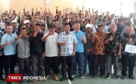 Strategi Senyap Jaga Lumbung Pangan, Bupati Majalengka Salurkan Bantuan Pestisida